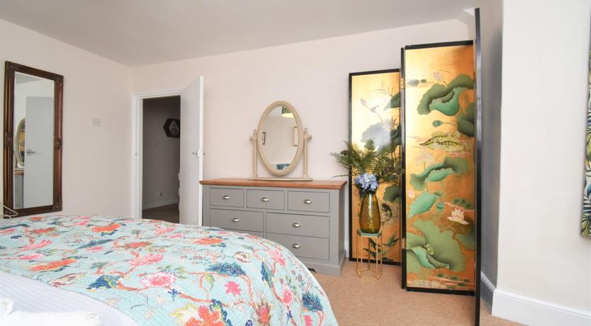 Photo of 4 Bed in Seaton