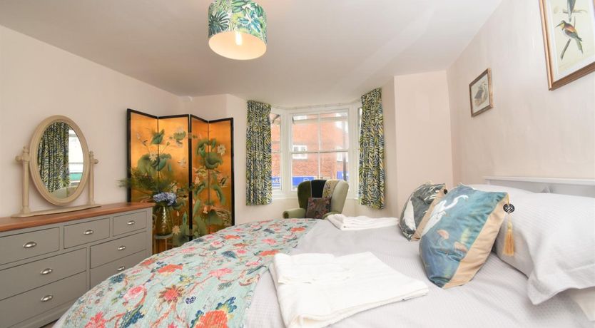 Photo of 4 Bed in Seaton