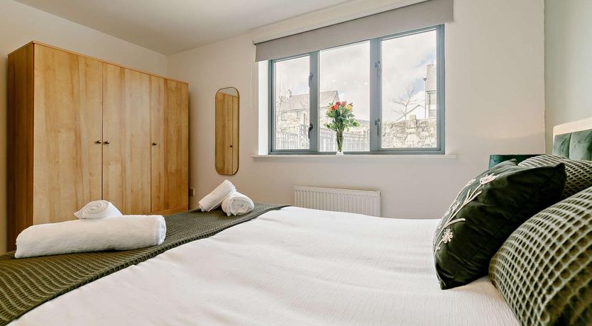 Photo of 2 Bed in Charlestown