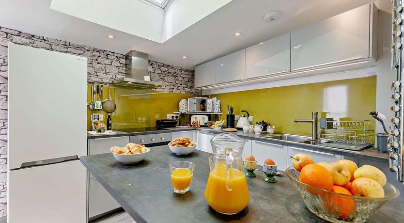Photo of 2 Bed in Mousehole