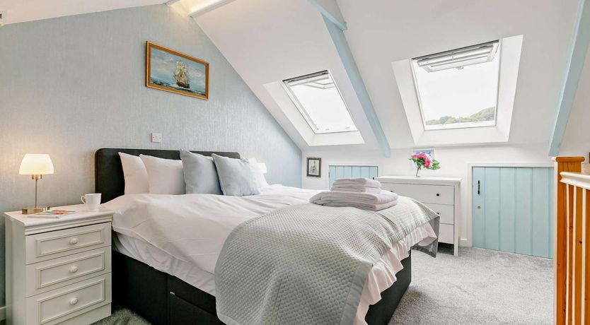 Photo of 2 Bed in Mousehole