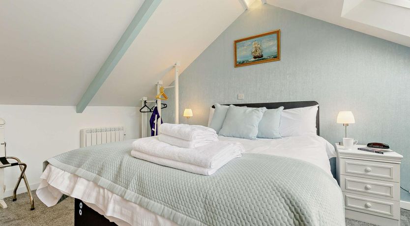 Photo of 2 Bed in Mousehole