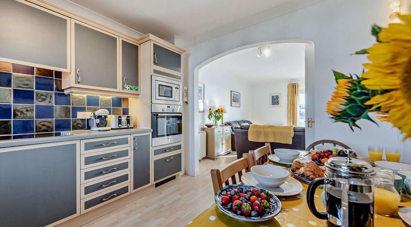 Photo of 3 Bed in Broad Haven