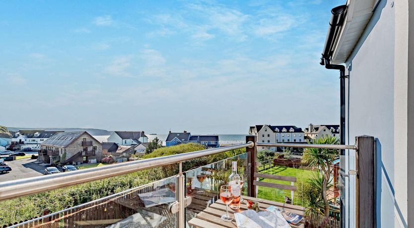 Photo of 3 Bed in Broad Haven