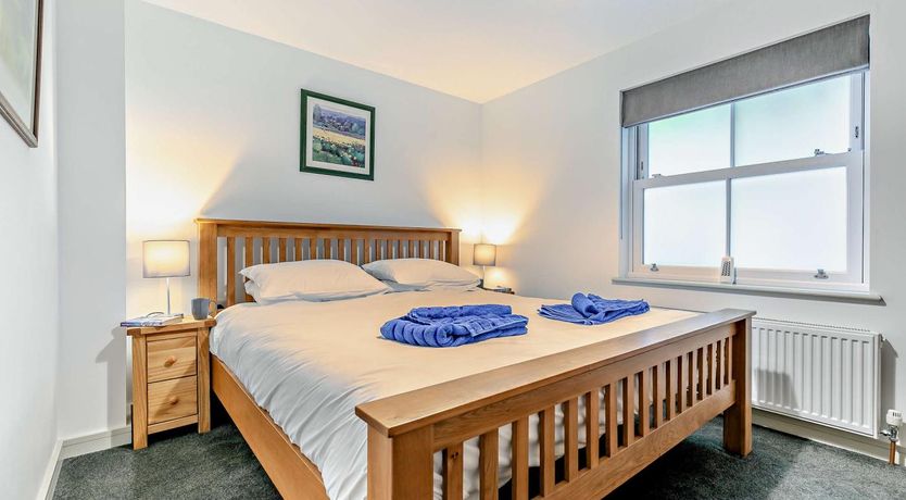 Photo of 2 Bed in Helston