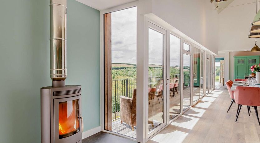 Photo of 6 Bed in St. Mellion