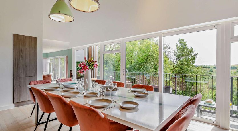 Photo of 6 Bed in St. Mellion