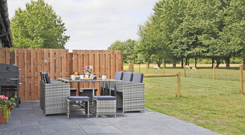 Photo of 10 Bed in Barsham