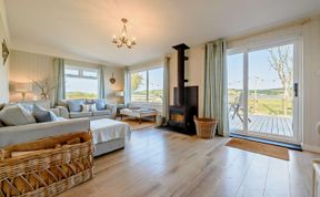 Photo of 4 Bed in Llansteffan