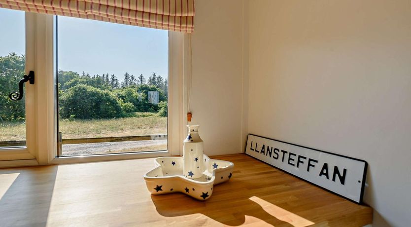 Photo of 4 Bed in Llansteffan