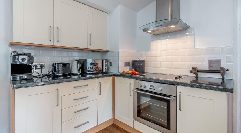 Photo of 2 Bed in Broad Haven