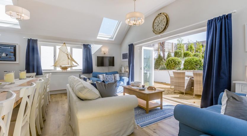 Photo of 9 Bed in Instow