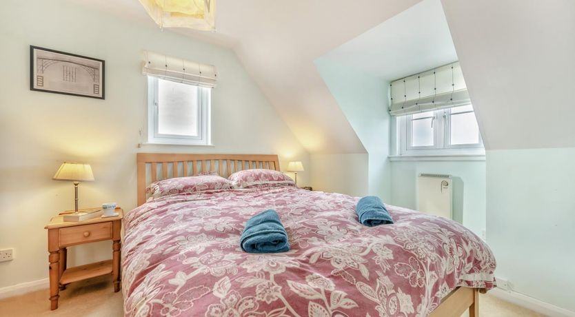 Photo of 3 Bed in Broad Haven