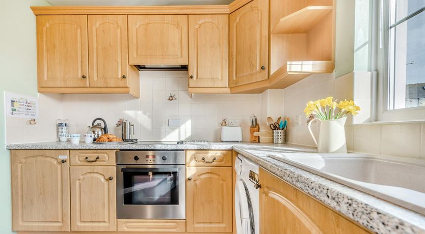 Photo of 3 Bed in Broad Haven