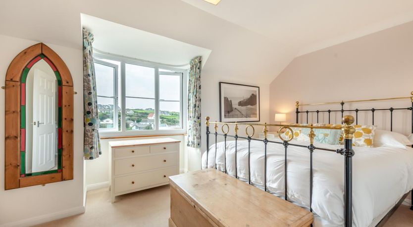 Photo of 3 Bed in Broad Haven