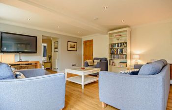 2 Bed in Mundesley Holiday Home