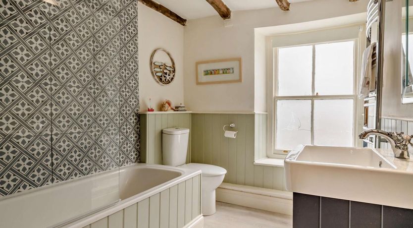 Photo of 2 Bed in Ilfracombe