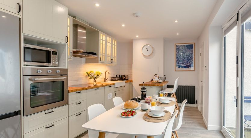 Photo of 3 Bed in Beer