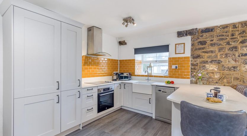 Photo of 3 Bed in Tenby