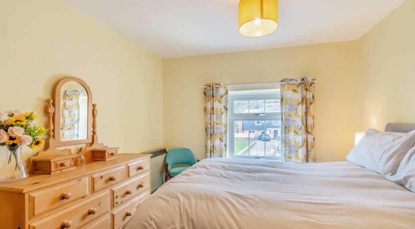 Photo of 4 Bed in Little Haven