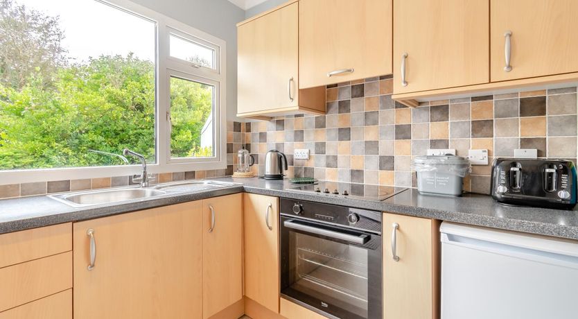Photo of 4 Bed in Little Haven