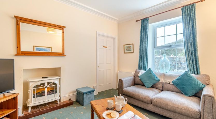 Photo of 4 Bed in Little Haven