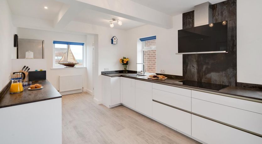 Photo of 4 Bed in Sandsend