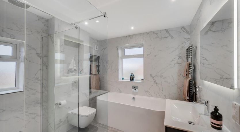 Photo of 4 Bed in Sandsend