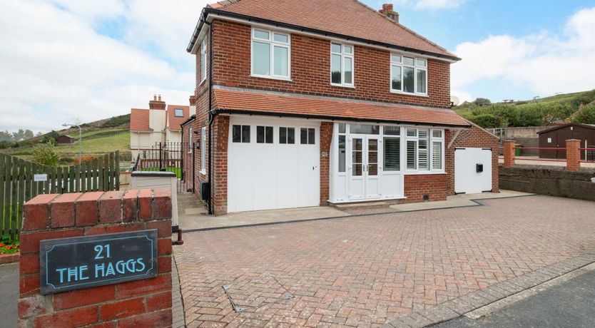 Photo of 4 Bed in Sandsend