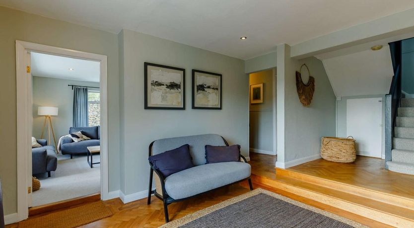 Photo of 4 Bed in Mawgan Porth