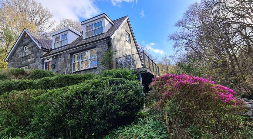 Photo of 7 Bed in Bethesda