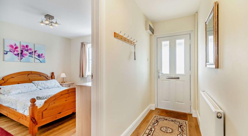 Photo of 2 Bed in Broad Haven