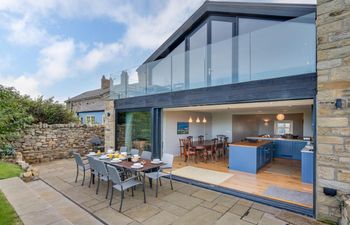 4 Bed in Beadnell Holiday Home