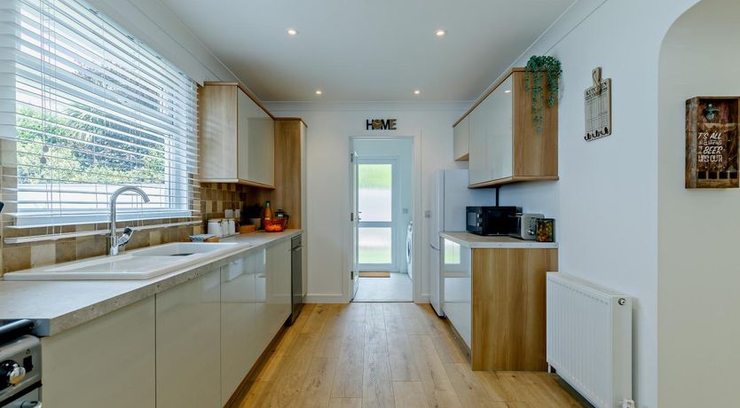 Photo of 2 Bed in Galmpton