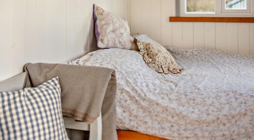 Photo of 1 Bed in St. Dominick