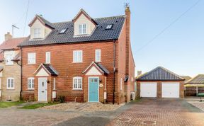 Photo of 3 Bed in Winterton-on-Sea