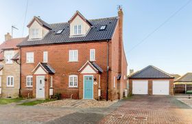 Photo of 3-bed-in-winterton-on-sea-1