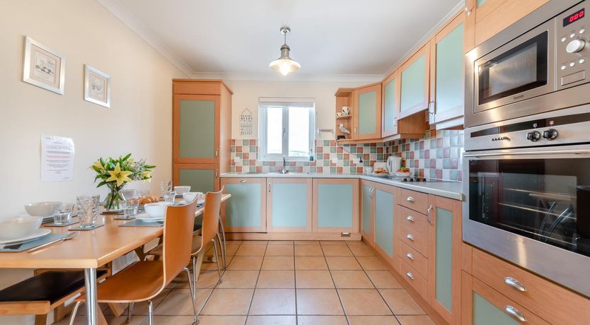 Photo of 3 Bed in Broad Haven