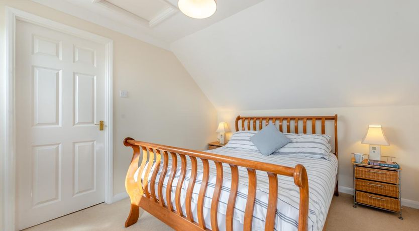 Photo of 3 Bed in Broad Haven