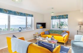 Photo of 4-bed-in-west-bexington