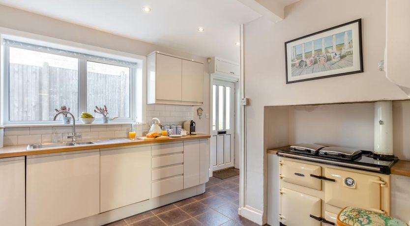 Photo of 4 Bed in West Bexington