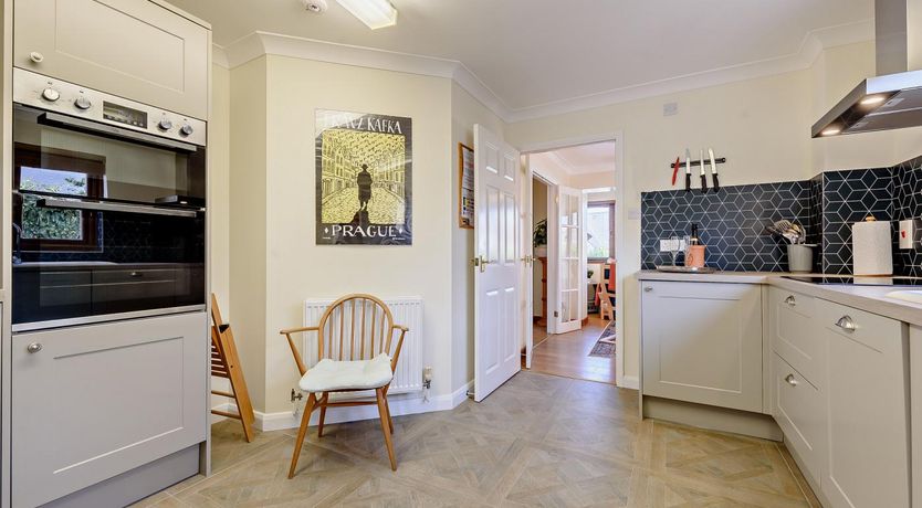 Photo of 3 Bed in Broad Haven