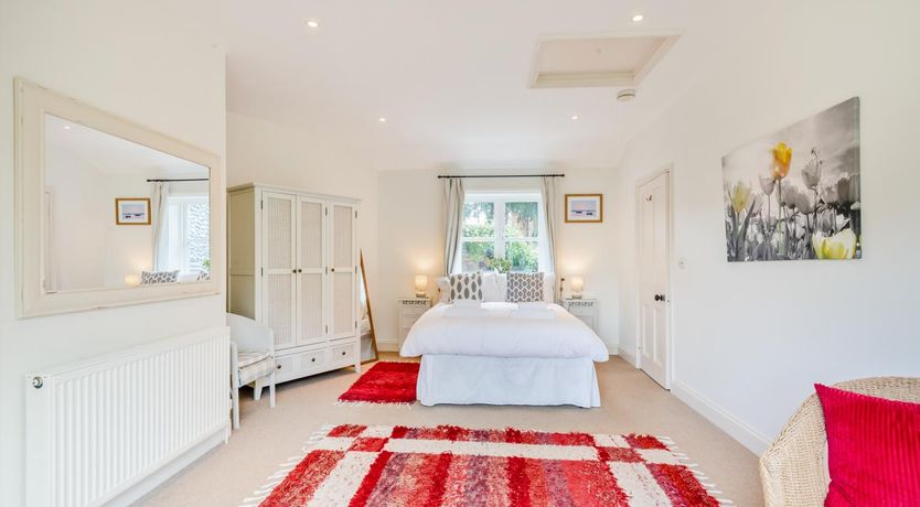 Photo of 2 Bed in Holt