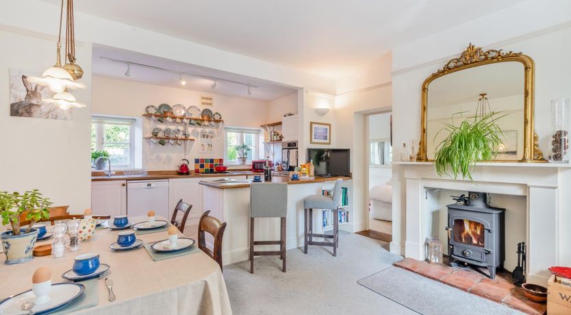 Photo of 2 Bed in Holt