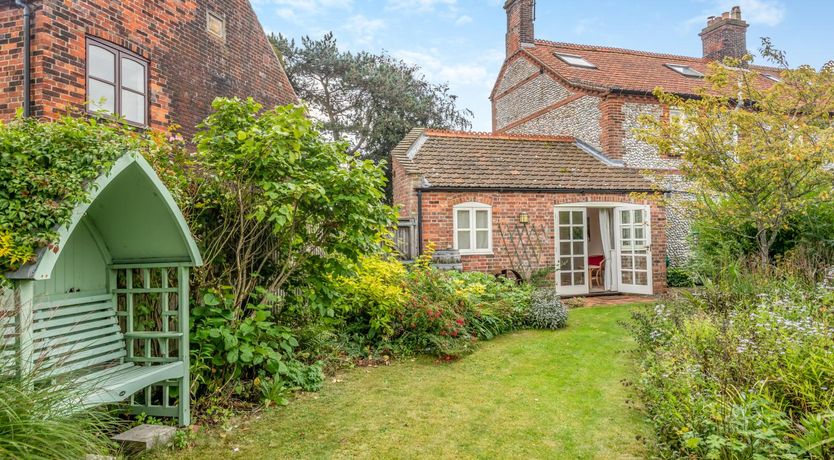 Photo of 2 Bed in Holt