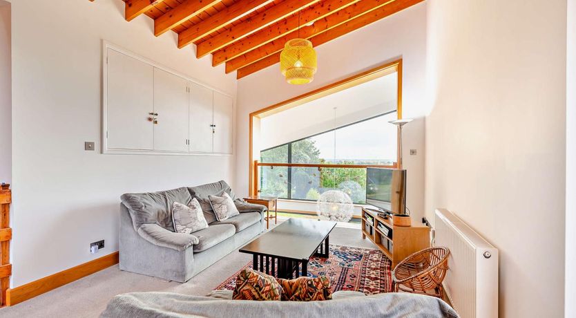 Photo of 5 Bed in Rye