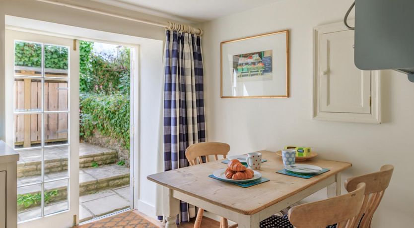 Photo of 1 Bed in Beaminster