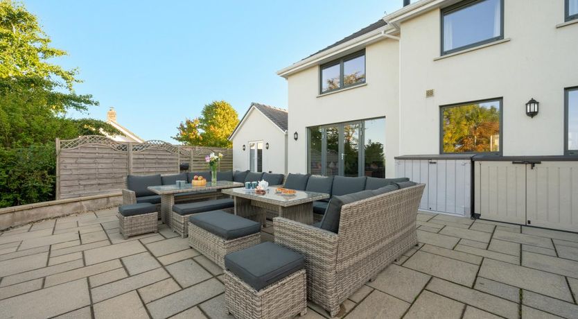 Photo of 8 Bed in Llanrhidian