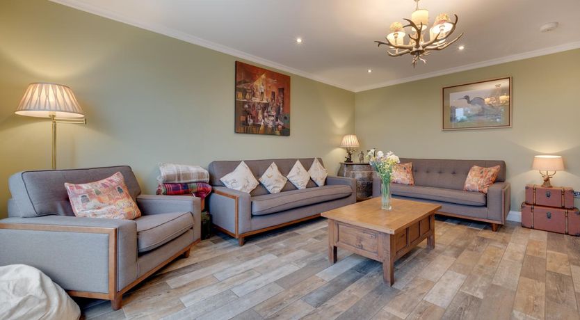 Photo of 8 Bed in Llanrhidian