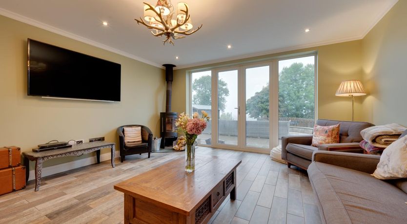 Photo of 8 Bed in Llanrhidian